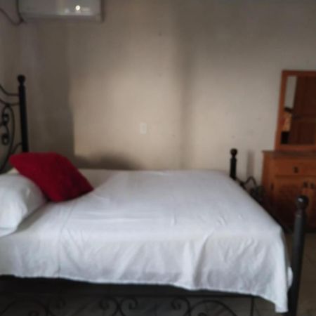 Hotel La Laguna Tequesquitengo Eksteriør bilde
